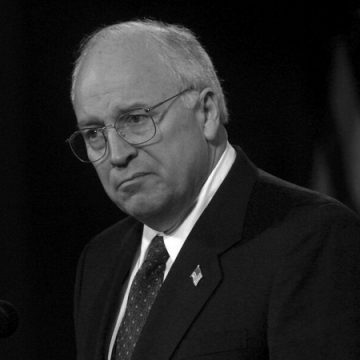 бывшим вице-президентом Диком Чейни